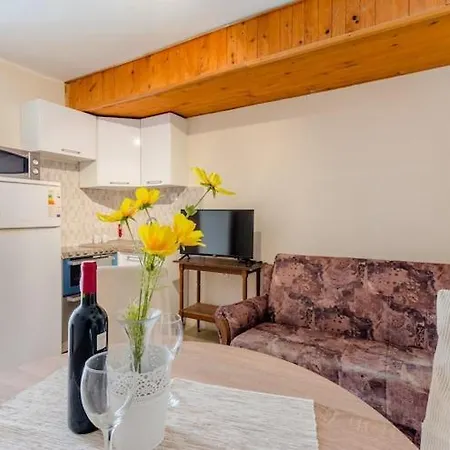 Fidelis - Two Bedroom With Terrace And Garden View 7 *